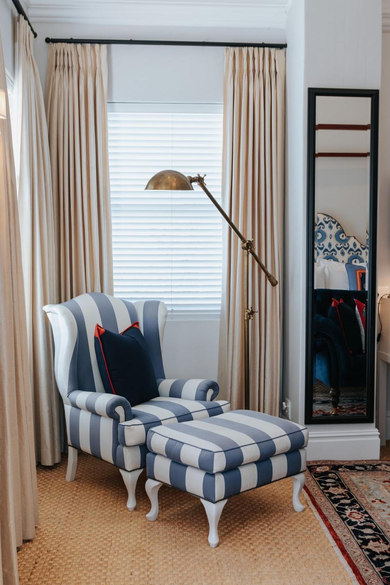 The Light House Boutique Suites بارل الغرفة الصورة