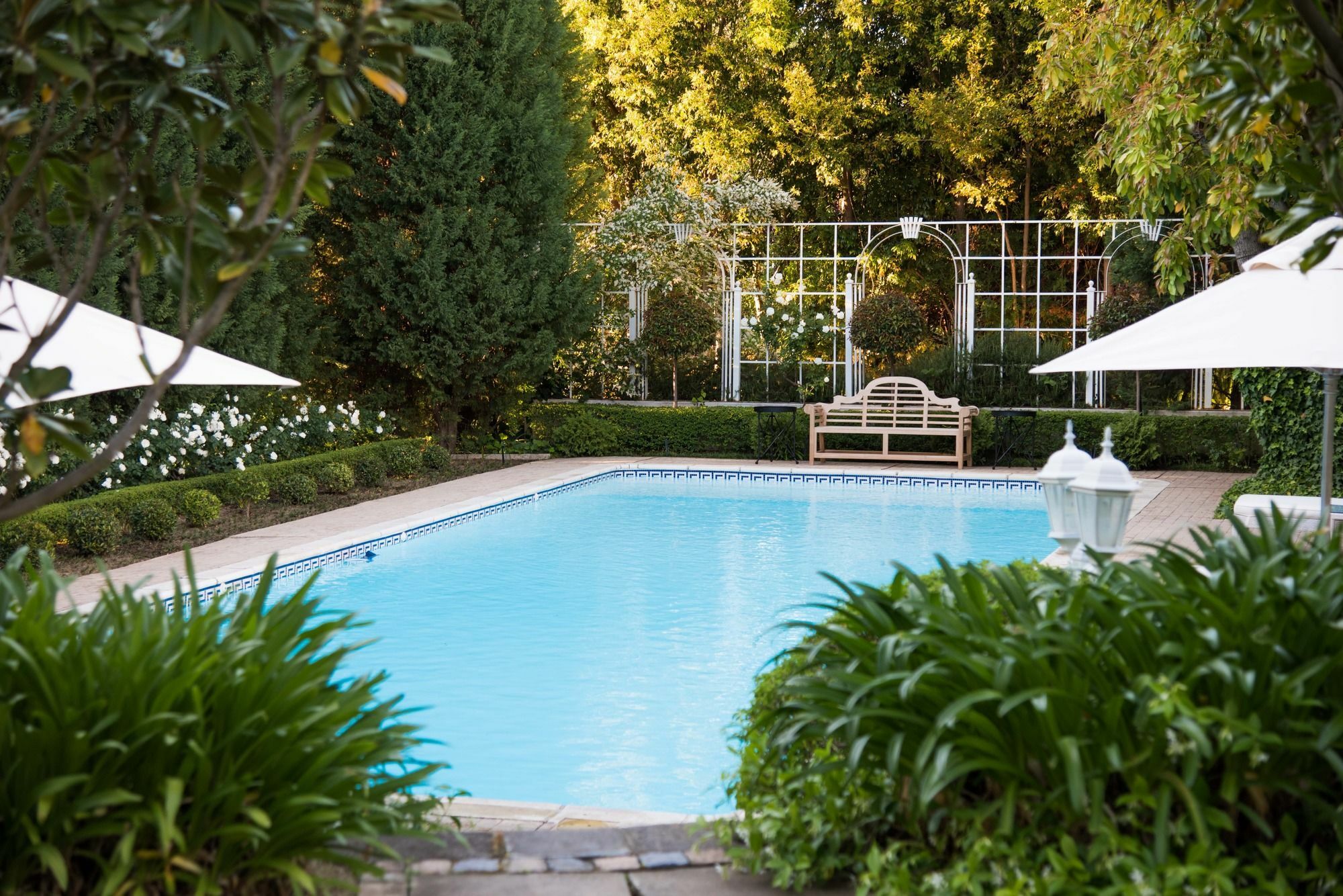 The Light House Boutique Suites بارل المظهر الخارجي الصورة